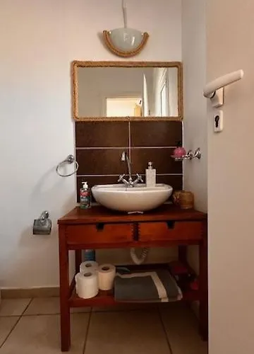 Angel House Δροσιά